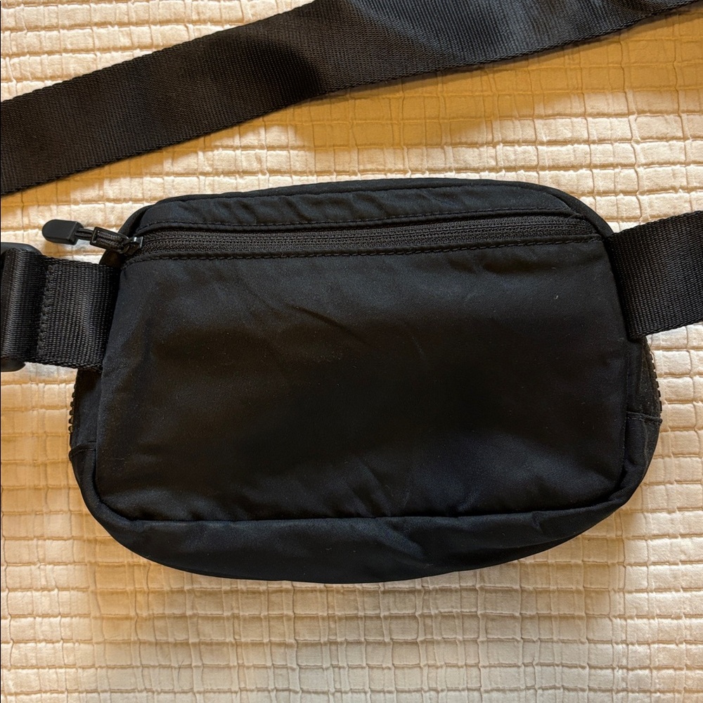 Aritzia Black Crossbody Bag - Picture 3 of 6